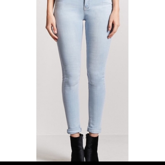 2FOR30 Forever 21 Light Wash Stretchy Skinny Jeans - Picture 2 of 4